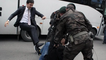 Madenci tekmeleyen Yusuf Yerkel kimdir? Soma olayı nedir?