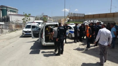 Şantiye işçileri arasında taşlı sopalı kavga!