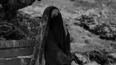 Sena Düzgün neden intihar etti?