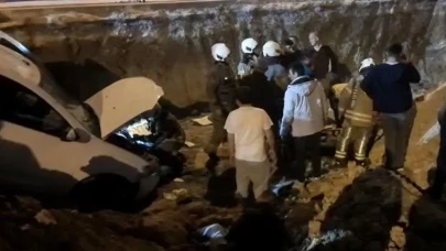 Arnavutköy’de feci kaza: Bekçiye çarpıp şantiye alanına uçtu