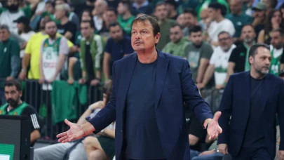 Anadolu Efes'i mağlup eden Panathinaikos, Fenerbahçe Beko'nun rakibi oldu