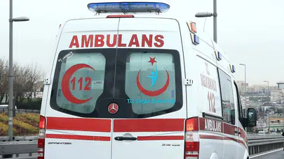 Sakarya'da korkutan kaza: 1'i bebek 4 kişi ölümden döndü