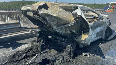Ümraniye'de zincirleme kaza! 3 araç hurdaya döndü: 3 kişi yaralandı