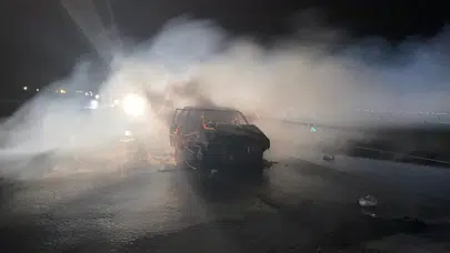 Hatay'da otomobil alev alev yandı! O anlar kamerada