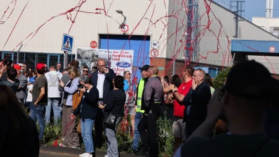 Köln'deki Ford işçileri greve gitti! Üretim durdu