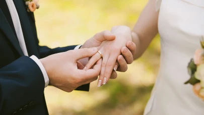 Yeni evli çiftlere büyük kolaylık: Artık emlakçı ücreti yok!