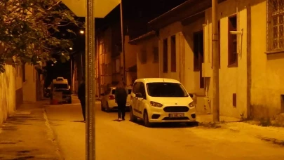 Burdur’da 20 yaşındaki kadın sokakta karnından bıçaklanmış halde bulundu