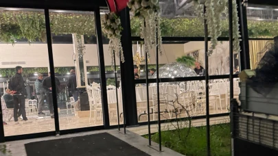 Kına gecesinde disko topu gelinin üzerine düştü