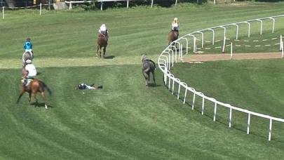 Jokey Mertcan Çelik attan düştü