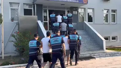 Didim'de tur otobüsüne saldıran 5 şüpheli adliyede!
