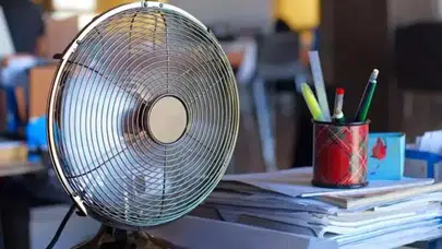 Havalar ısındı, vantilatörler ortaya çıktı! Bu saatlerde kullanmak astımı ve kas ağrılarını tetikliyor