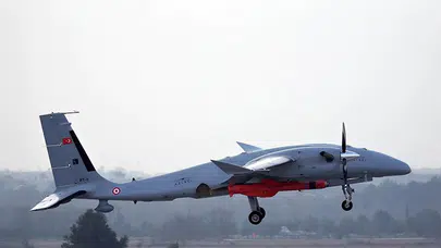 Bayraktar AKINCI’dan ÇAKIR füzesiyle nokta atışı!