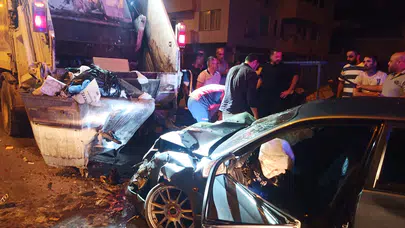 Mersin'de çöp kamyonuna çarpan otomobilde bir işçi hayatını kaybetti