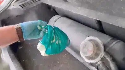 Gizli bölmeden çıkanlar görenleri hayrete düşürdü!