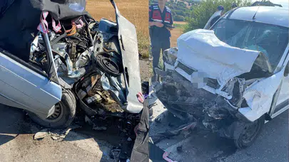 Çanakkale'de korkunç kaza: İki araç kafa kafaya çarpıştı! 2 ölü