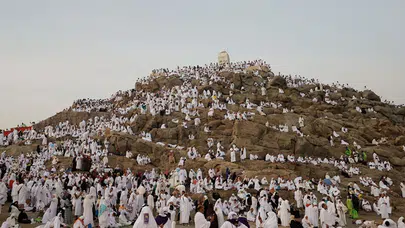 Milyonlarca kişinin Arafat’a yolculuğunu yapay zeka yönetti