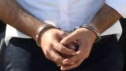 Film gibi yakalama: Tedirgin tavırları ele verdi!