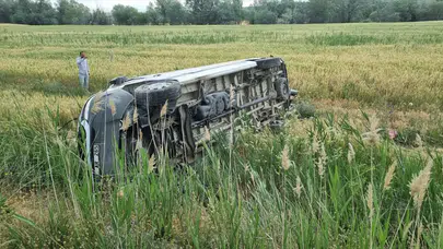 Çorum’da minibüs devrildi: 17 yaralı