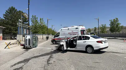 Sivas'ta şerit ihlalinde feci son: 4 kişi yaralandı!