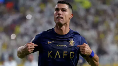 Cristiano Ronaldo, Al Nassr'da kaldı! Resmi açıklama yapıldı