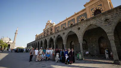 Hacılar Medine’de Osmanlı'nın izinde: Tren Garı ve Amberiye Camisi ziyaretçi akınına uğruyor