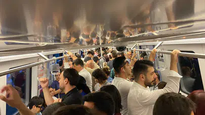 Ankara metrosunda arıza! Yolcular yolda kaldı