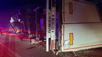 Bozüyük’te beyaz eşya yüklü çekici devrildi: 1 ölü, 1 yaralı