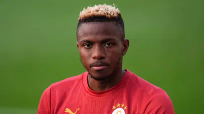 Galatasaray'a Victor Osimhen transferinde rakip bu kez Premier Lig'den!