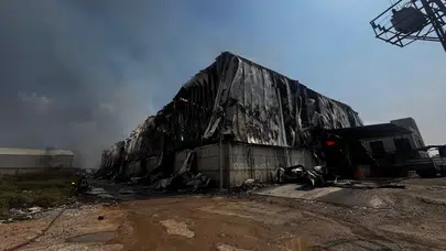 Mersin'de korku dolu anlar: Pamuk deposunda yangın!