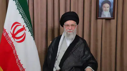 İran Lideri Hamaney’den ABD’ye sert uyarı: Askeri müdahale telafisi olmaz hasara yol açar