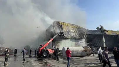 Adana'da geri dönüşüm tesisinde yangın!