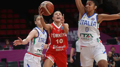 A Milli Kadın Basketbol Takımı, İtalya'ya mağlup oldu! Yarı final şansını kaybetti