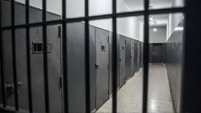 Cezaevlerinden tahliyeler başladı