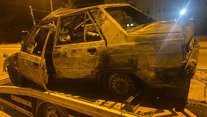 Afyonkarahisar'da feci kaza: Otomobil traktöre çarptı, 1 ölü 4 yaralı