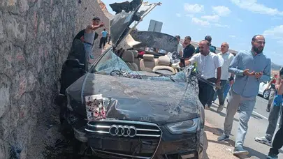 Siirt'te hafriyat kamyonu, otomobili biçti