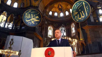 Cumhurbaşkanı Erdoğan’dan Ayasofya paylaşımı: Fatih’in emaneti 5 yıl önce bugün dirildi!