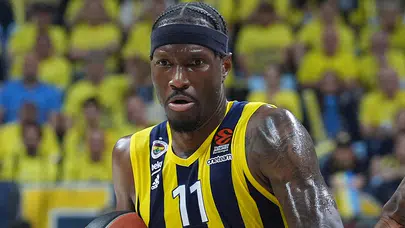 Fenerbahçe Beko'dan ayrılan Nigel Hayes-Davis kariyerine NBA'de devam edecek