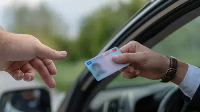 Ehliyet yenilemede geri sayım başladı! 15 TL yerine 7.438 TL ödemek istemeyen dikkat!