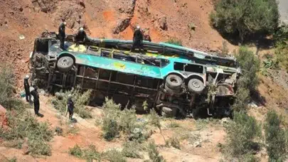 Peru’da feci otobüs kazası: Uçuruma yuvarlanan araçta 18 ölü, 24 yaralı