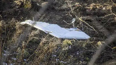 Almanya’da askeri helikopter nehre düştü!