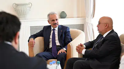 Bakan Uraloğlu Gürcistan'da! Bakan Kvrivishvili ile görüştü