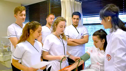 Hemşirelik 2025 taban puanları ne kadar? Hemşirelik taban puanları ve başarı sıralamaları ne zaman açıklanacak?