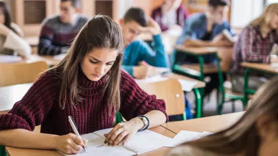 Hafta sonu sınav var mı?