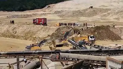 Çatalca’da kum ocağında göçük: İşçi balçık içinde kaldı!