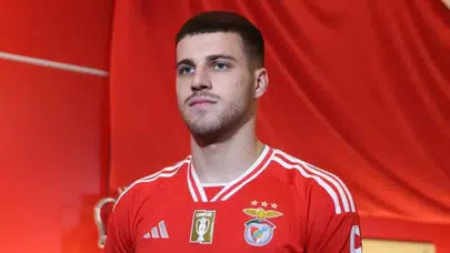 Beşiktaş'ta David Jurasek'in bileti ilk maçtan kesildi