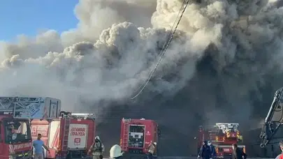Tuzla'da bir fabrikada yangın çıktı: Çok sayıda ekip sevk edildi