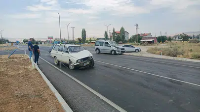 Isparta’da kavşakta feci kaza! 3 kişi yaralandı