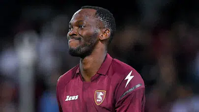 Sakaryaspor dev forvet Simy'e kancayı taktı!