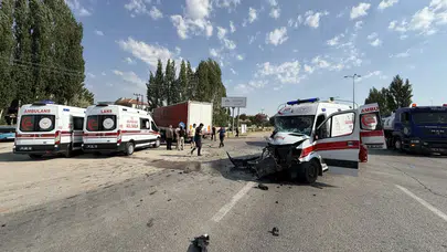 Ankara'da ambulans ile tır çarpıştı: Çok sayıda yaralı var!