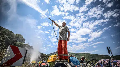 Balıkesir'de alevlere karşı gönüllü nöbet: Traktörlerle orman bekçiliği yapıyorlar!
